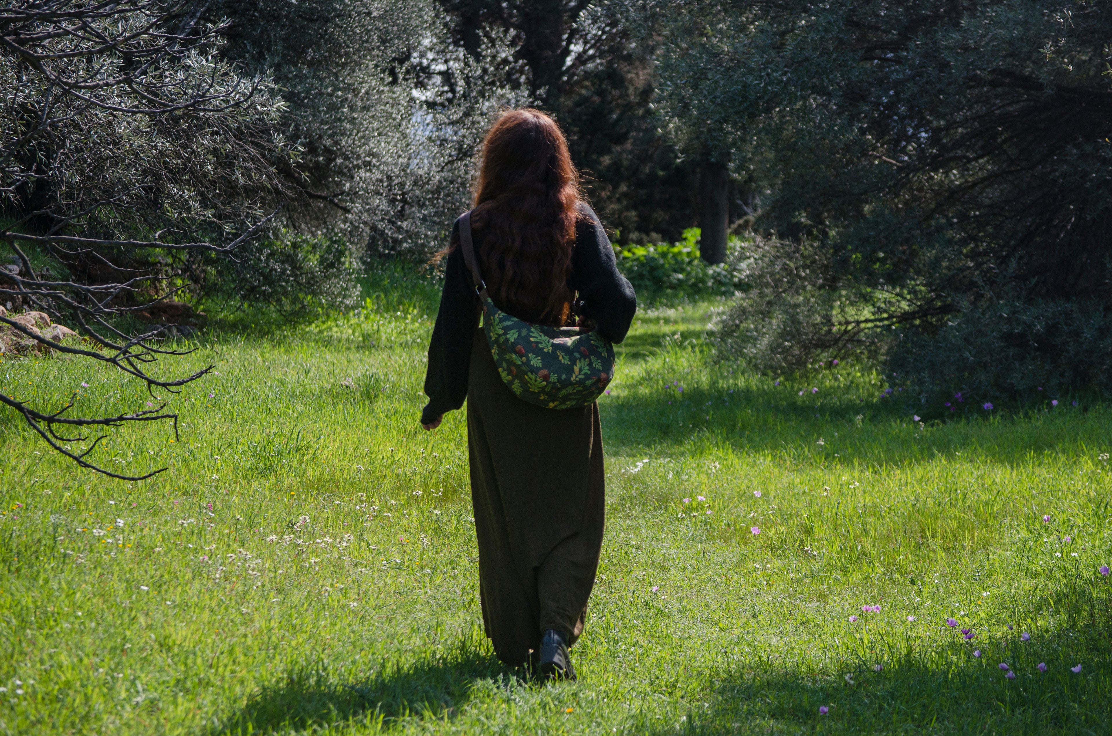 Song of the Oak - Crescent Bag