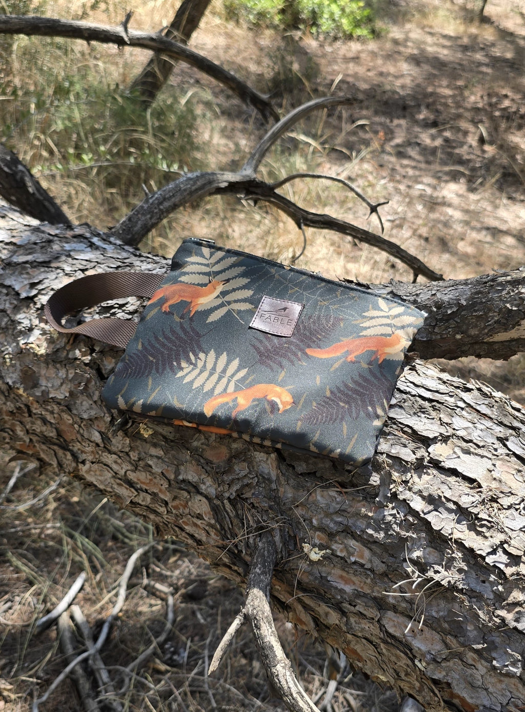 Foxfern - Clutch